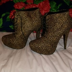 Andrea Leopard print booties